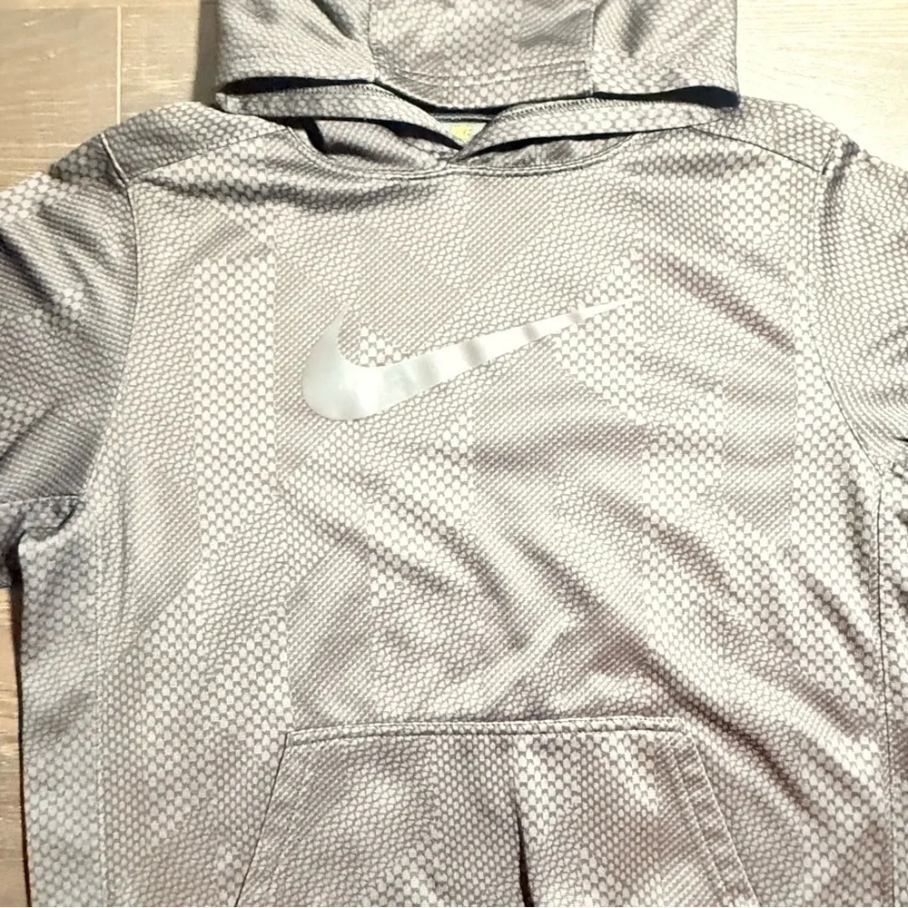 Nike Therma-Fit Gray Hoodie